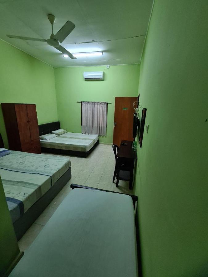 Penginapan Harmoni Inn Куала-Тренгану Екстер'єр фото