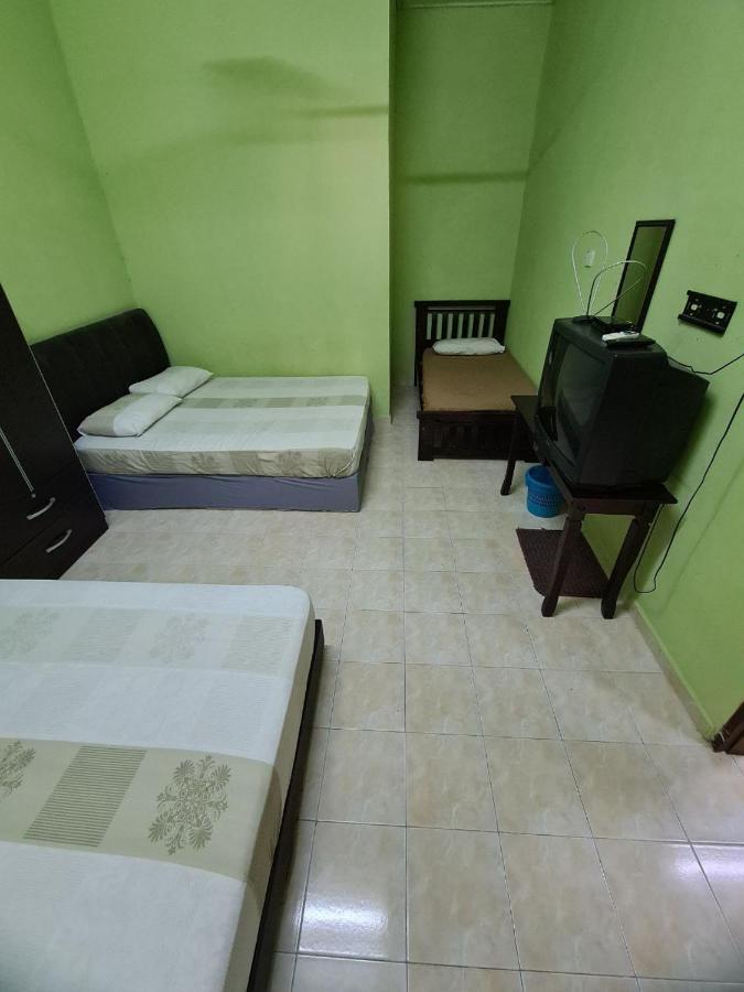 Penginapan Harmoni Inn Куала-Тренгану Екстер'єр фото